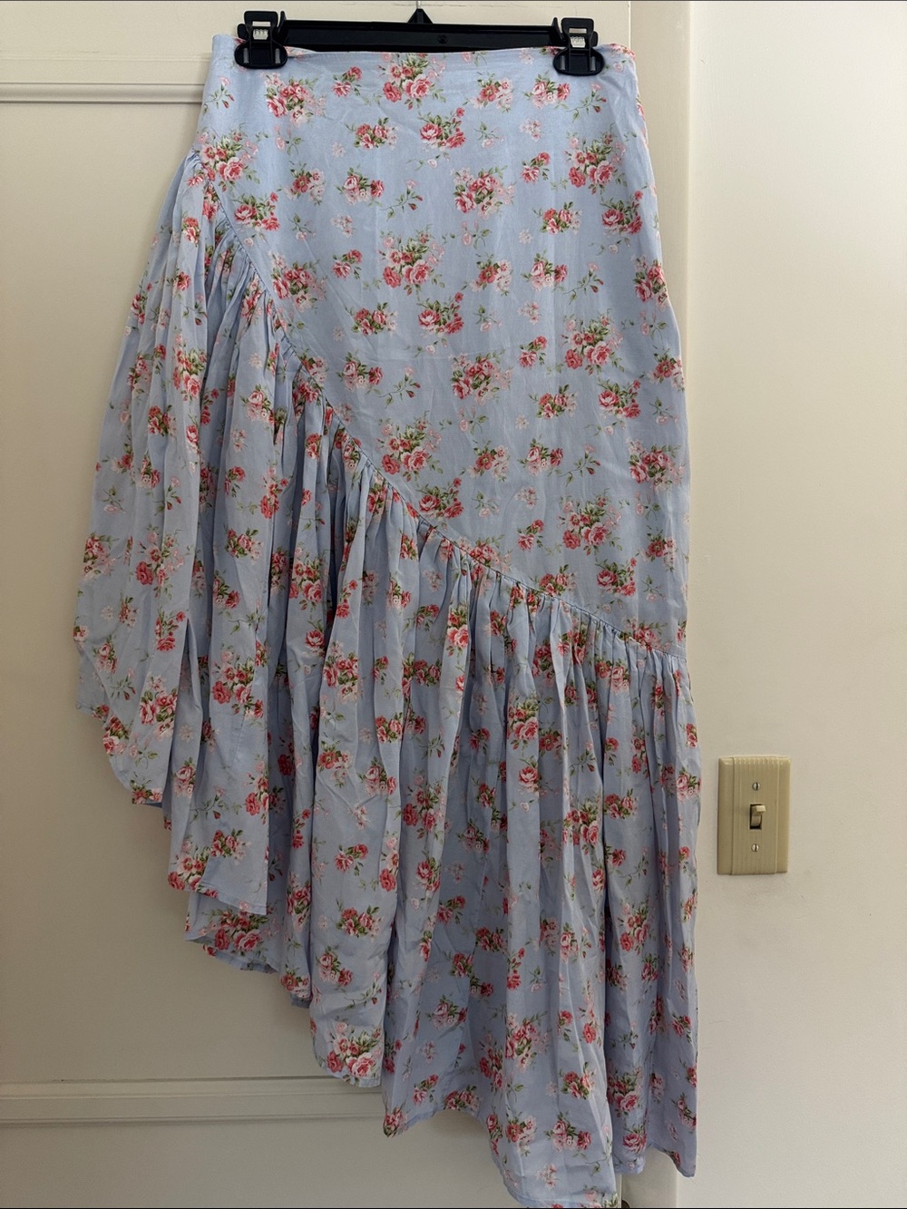 NWOT Abercrombie & Fitch Blue Floral Asymmetrical Ruffle Midi Skirt Size Small